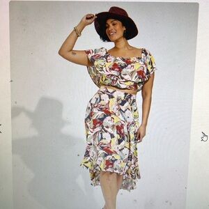 Torrid Size 5X  26/28 Mini Challis Off Shoulder Hi-Low Floral 2-Piece